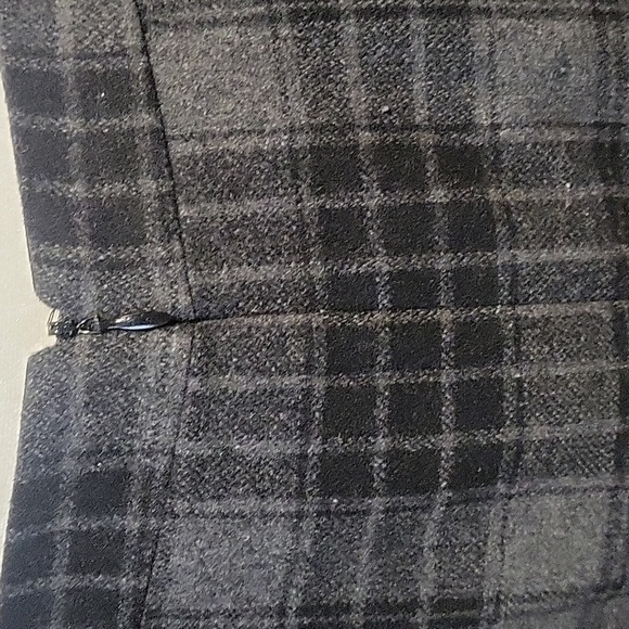 Willi Smith Wool Blend Black and Gray Plaid Mini Skirt - Size 4 - Picture 5 of 5